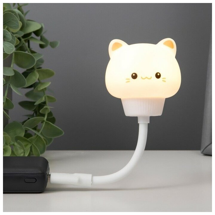 Ночник Котенок LED USB белый 6,8х6х19 см