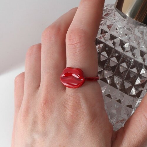 Кольцо Queen Fair, эмаль, безразмерное, красный кольцо queen fair эмаль безразмерное серебряный розовый