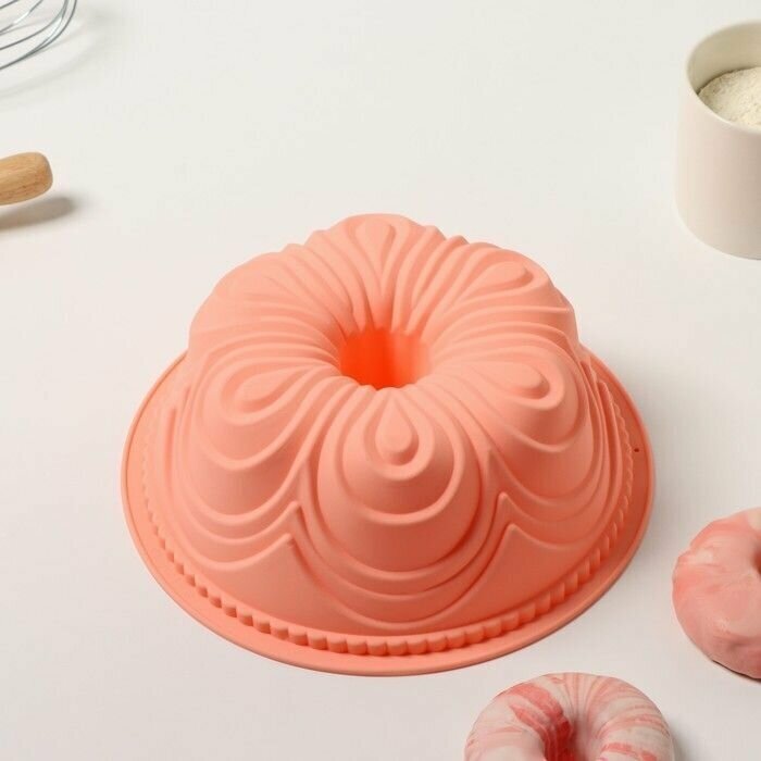 Форма силиконовая для выпечки Доляна "Немецкий кекс. Торжество" 22.5х8 см, внутренний диаметр 20см, цвет персиковый