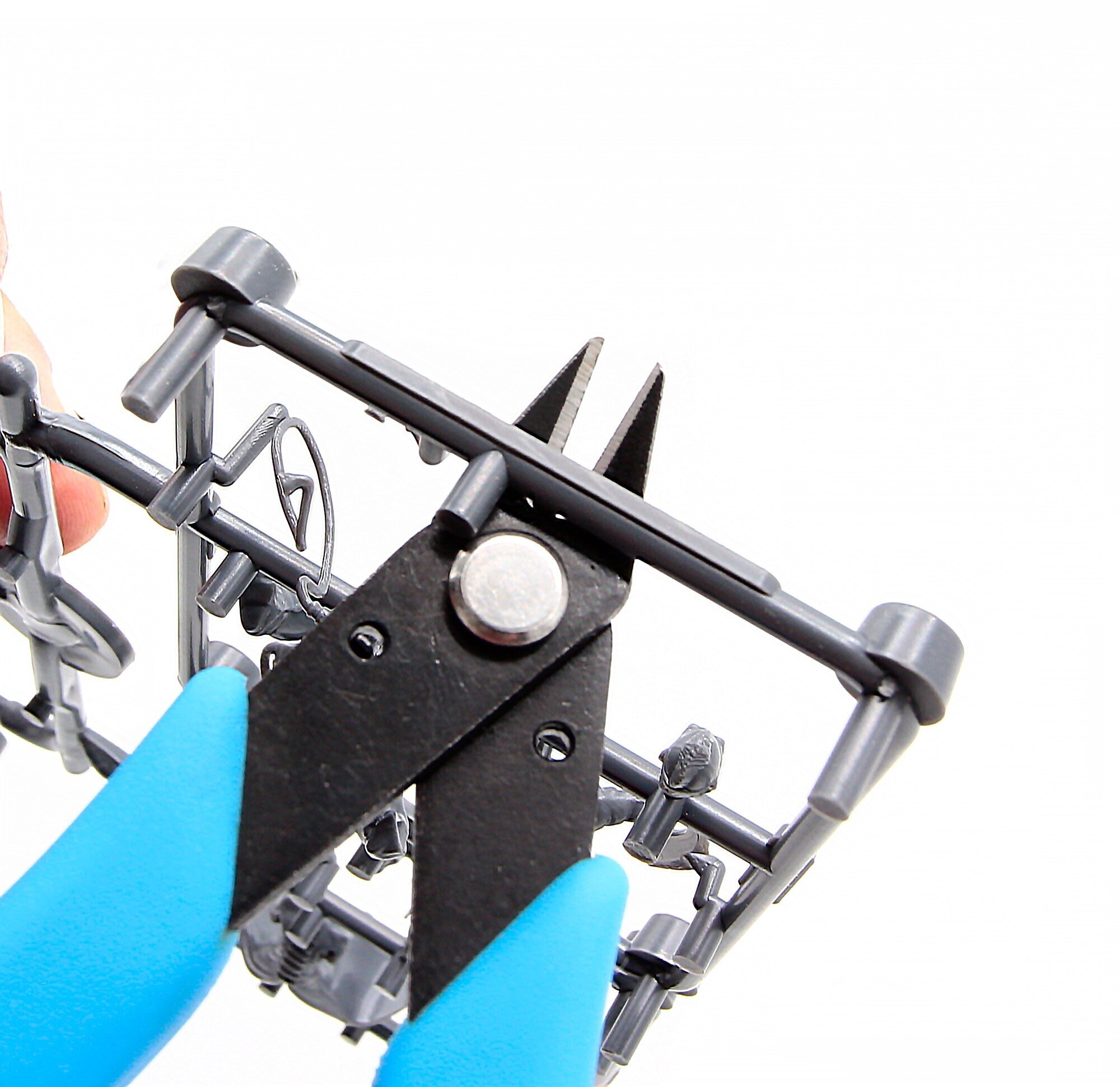 Модельная дрель с набором сверл для миниатюр Stuff-Pro в блистере - фото №12