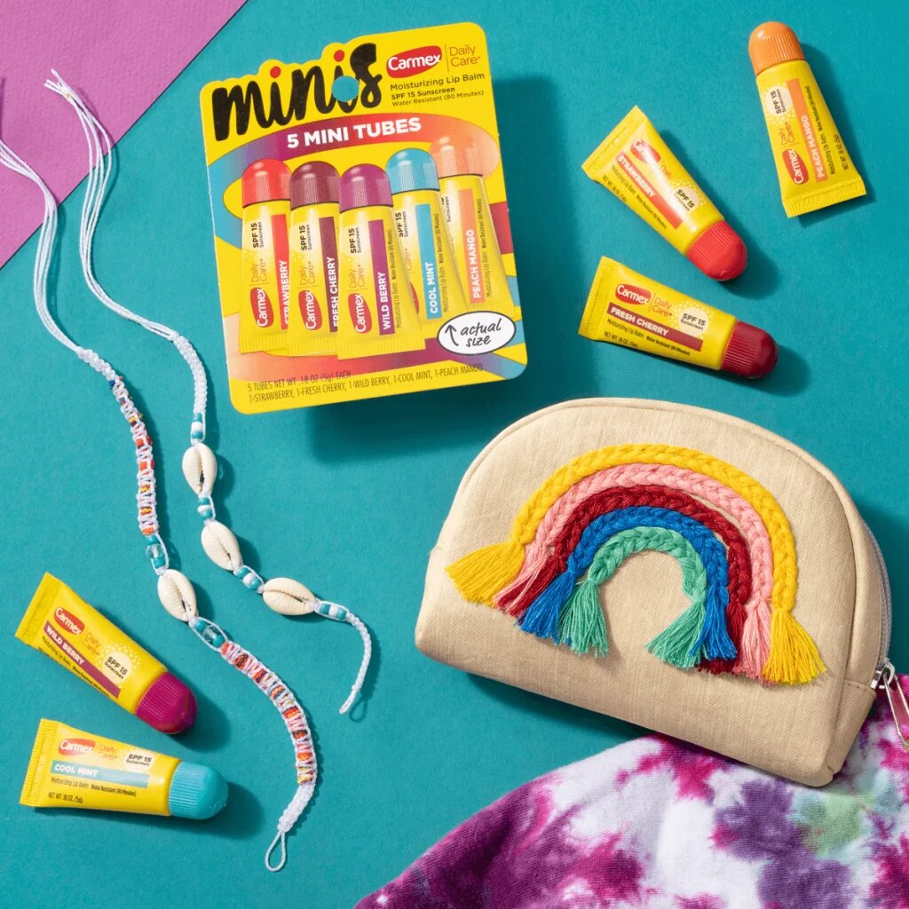 Бальзамы Для Губ Солнцезащитные Carmex Daily Care Minis 5, Набор бальзамов для губ Кармекс 5 штук (клубника, вишня, лесная ягода, мятный, персик манго)