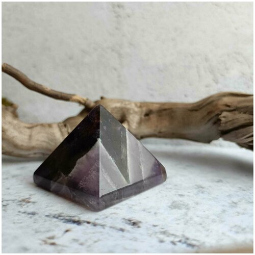 Пирамида из натурального камня Аметист, 38*38*38 мм.