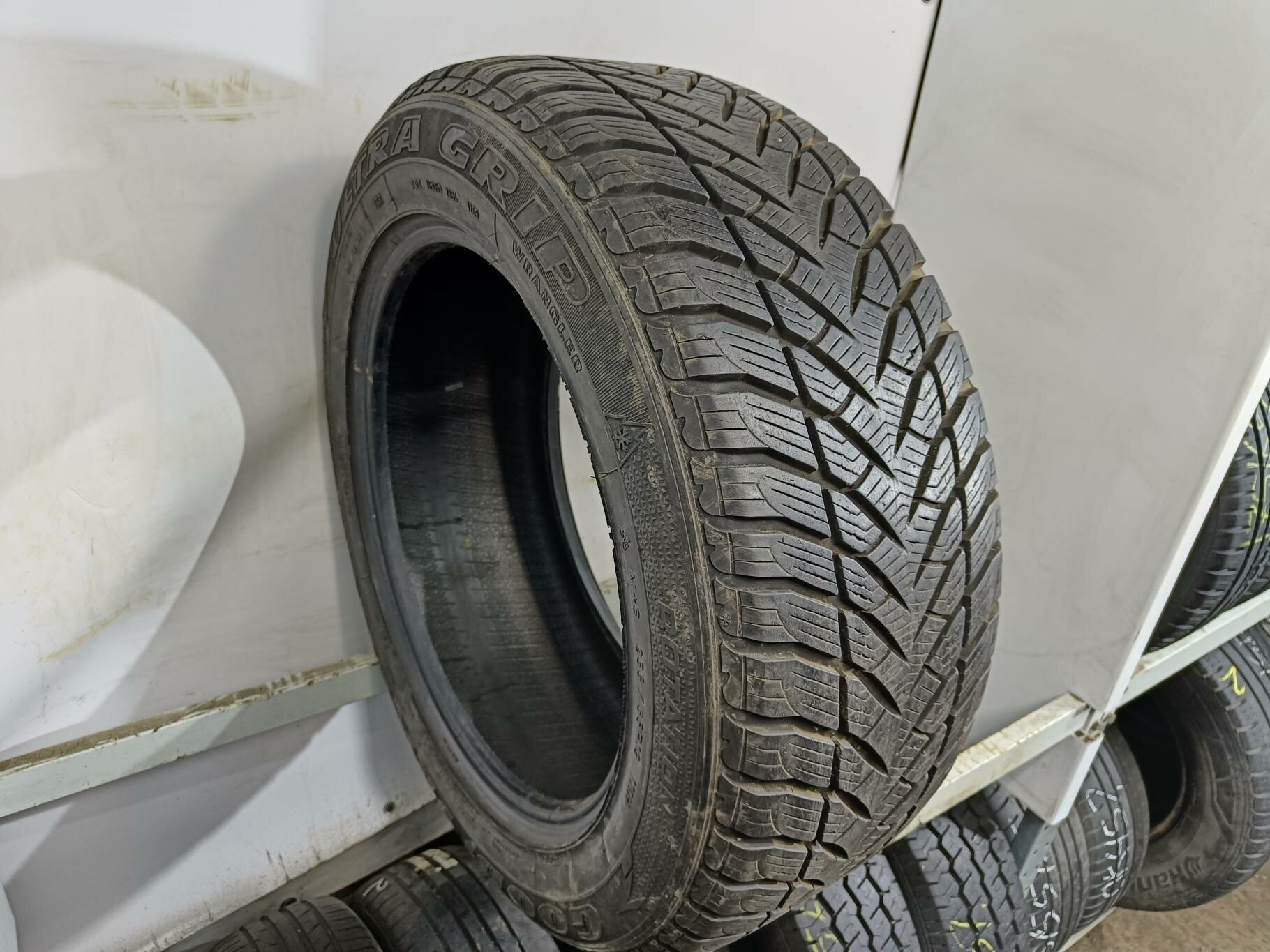 Шины Goodyear Wrangler Ultra Grip 255/55 R19 111H БУ