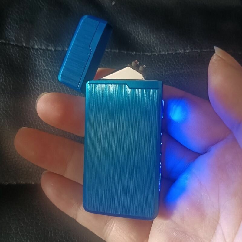 Зажигалка электронная плазменная с индикатором, USB, синий сатин - фотография № 2