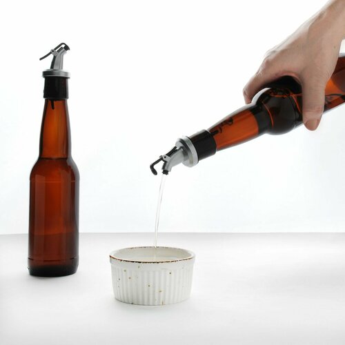 2 тёмные бутылки для масла с дозатором 330 мл 480₽