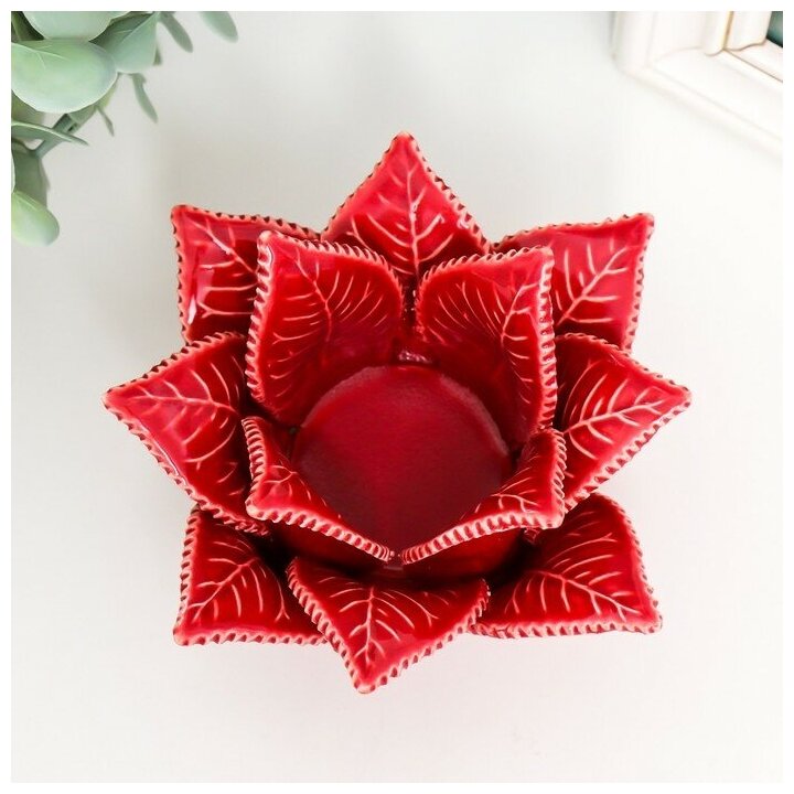 Подсвечник керамика на 1 свечу "Листья розы" d-4,2 см красный 13х13х9 см - фотография № 3