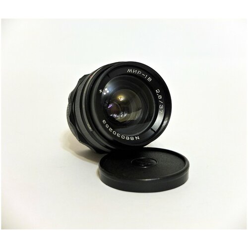 Широкоугольный мануальный советский объектив Мир-1В 2837 332100₽