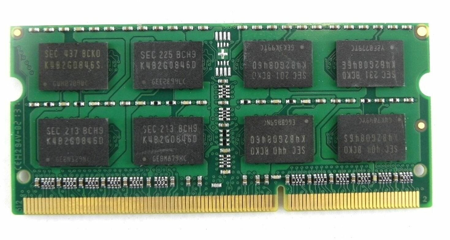 Оперативная память Samsung 4 ГБ PC3 (DDR3) 1600 МГц SODIMM 1,5v