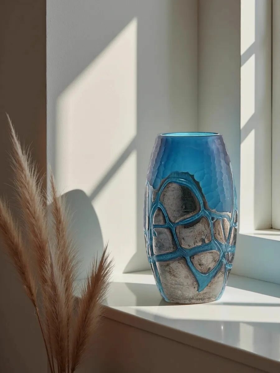 Ваза стеклянная интерьерная, 12*17*30см, настольное размещение, цвет синий