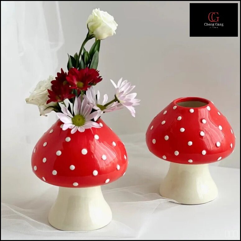 Керамическая ваза в форме гриба, Mushroom vase