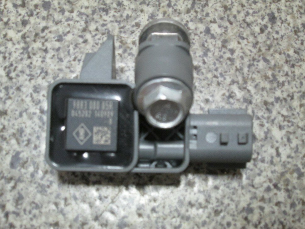 Датчик AIR BAG 988310005R Renault Megane 3 2009>, Scenic 2009>, Fluence 2010> б/у