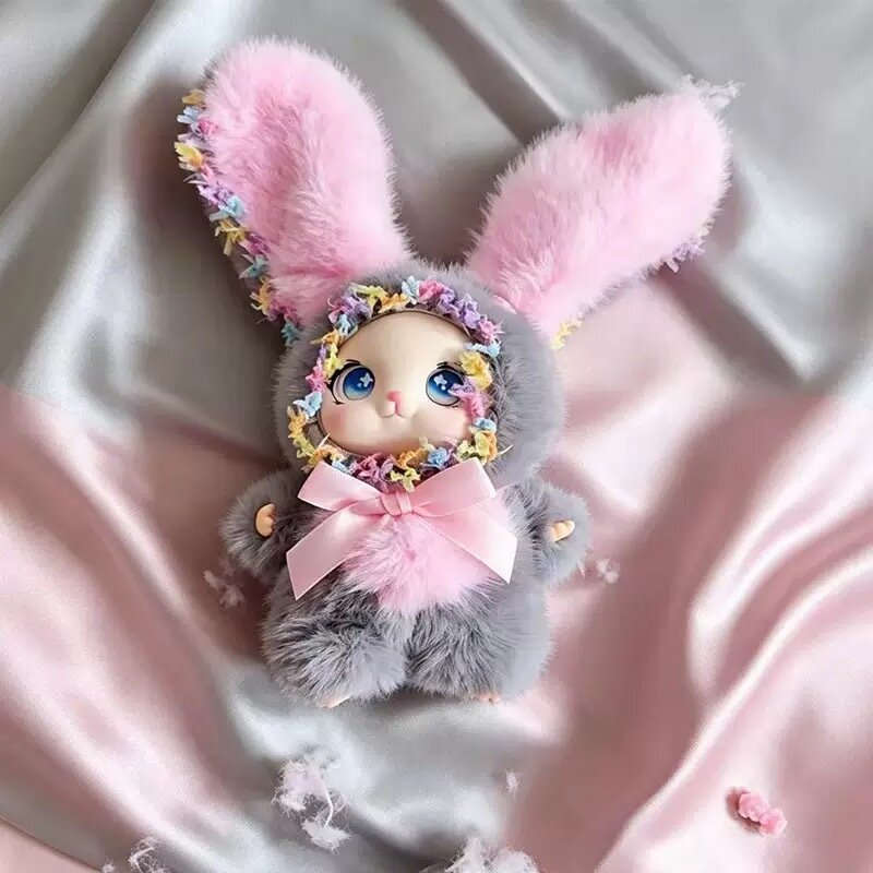 Плюшевый брелок-подвеска кролик Лолли, мягкая игрушка на ключи или сумку, серый, высота 16.5 см