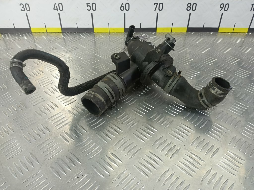 Корпус термостата Б/У для MERCEDES-BENZ E-класс W212/S212/C207/A207 (2009—2013) A6512000615