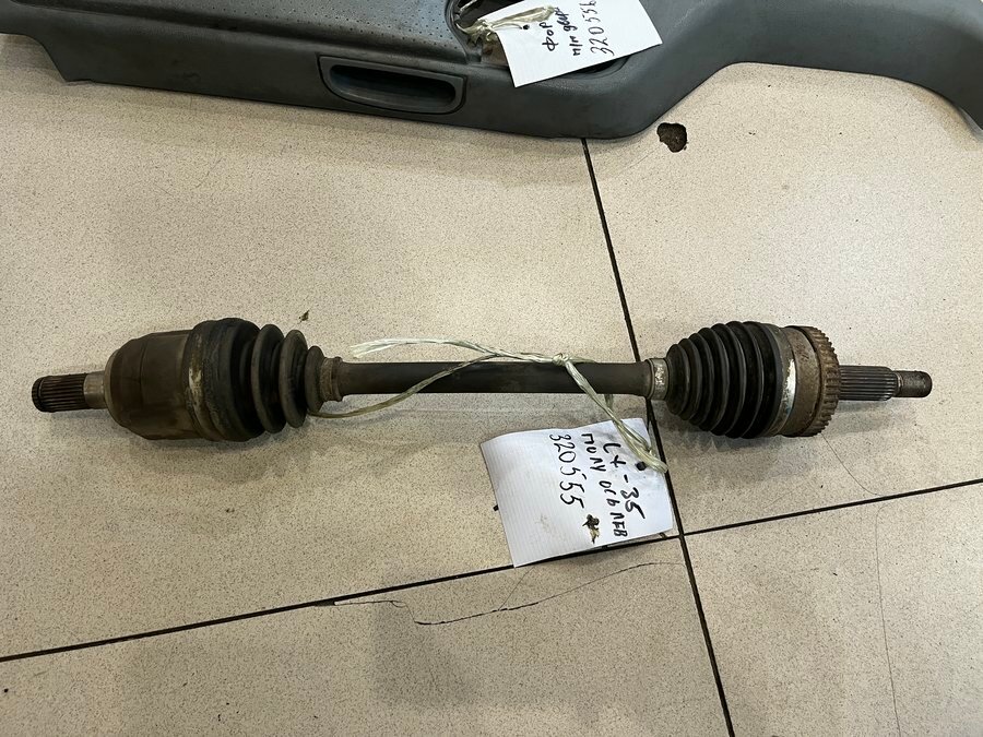 Полуось передняя левая от Hyundai ix35 2010-2015