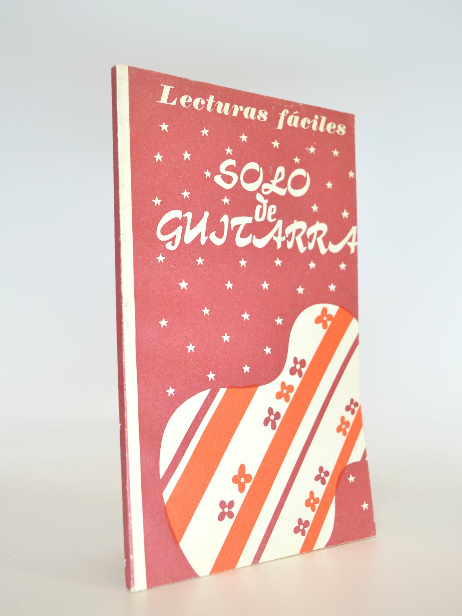 Solo de guitarra. Сборник. Букинистическая книга в отличном состоянии.