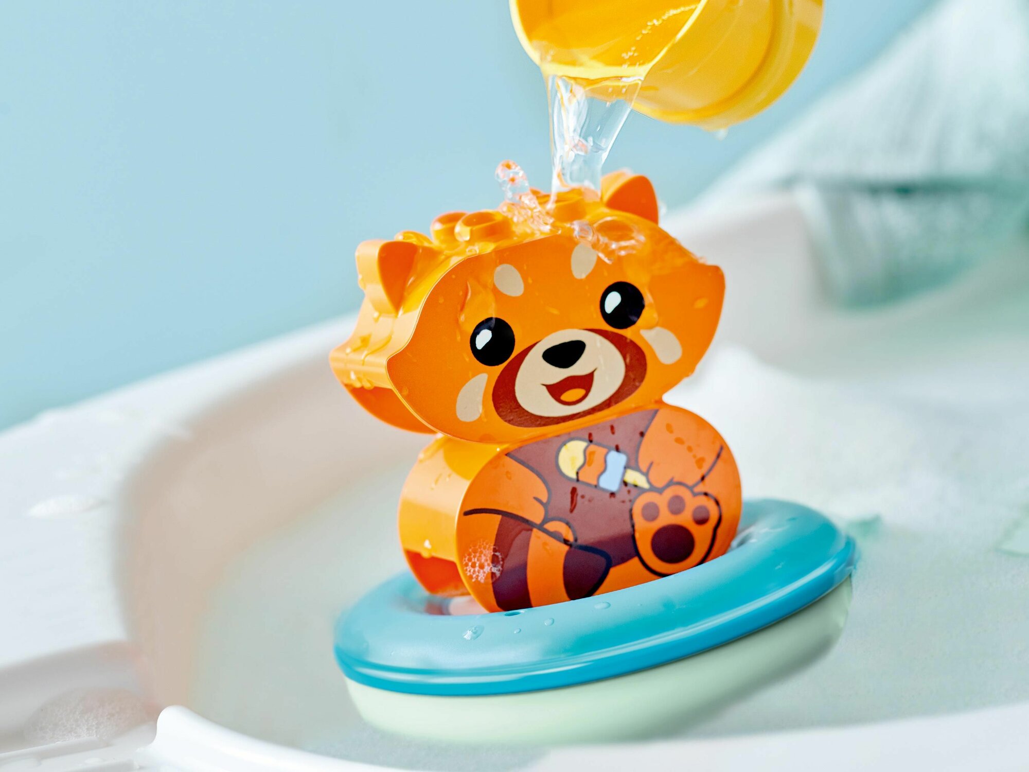 Набор с элементами конструктора LEGO Duplo Creative Play 10964 Приключения в ванной: Красная панда на плоту — фото 1