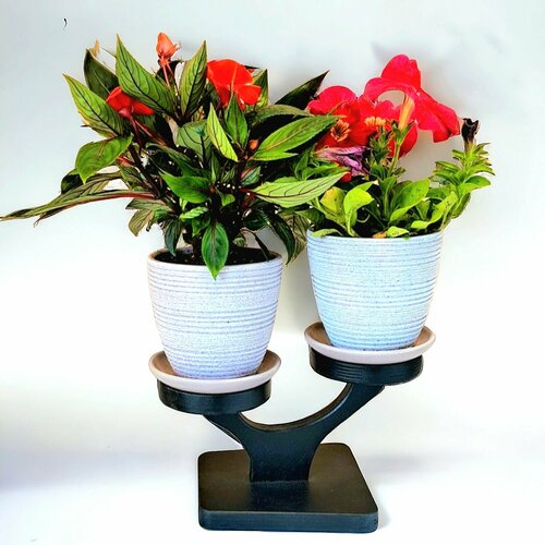 Подставка для цветов деревянная 