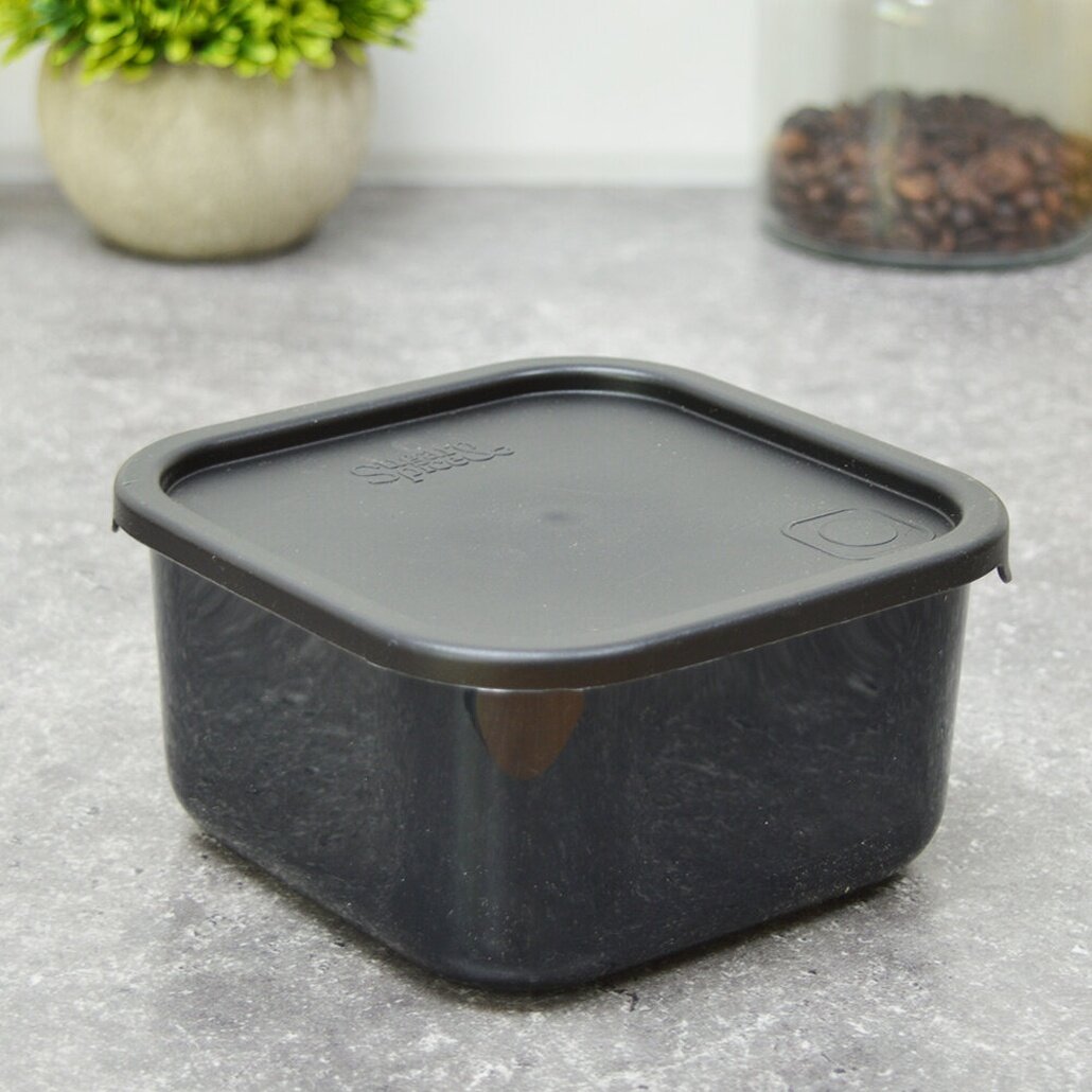 Контейнер для продуктов 08л квадратный черный пластик серия 'Sugar&Spice' компактный и герметичный