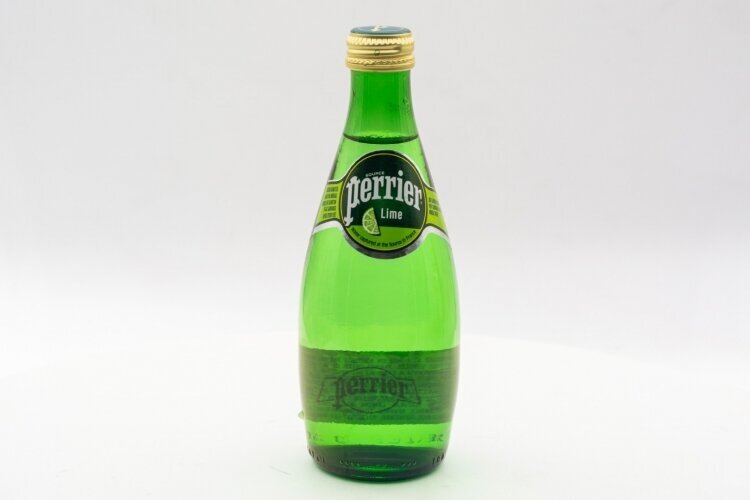 Минеральная вода Perrier Lime / Перье газированная со вкусом лайма стекло 0,33 л - фотография № 4