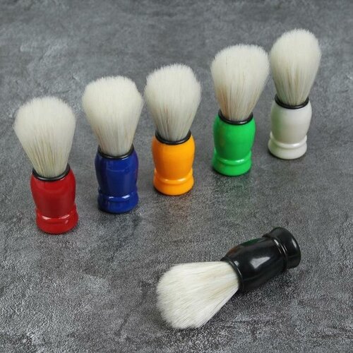 Помазок для бритья пластиковый цвет микс 307₽