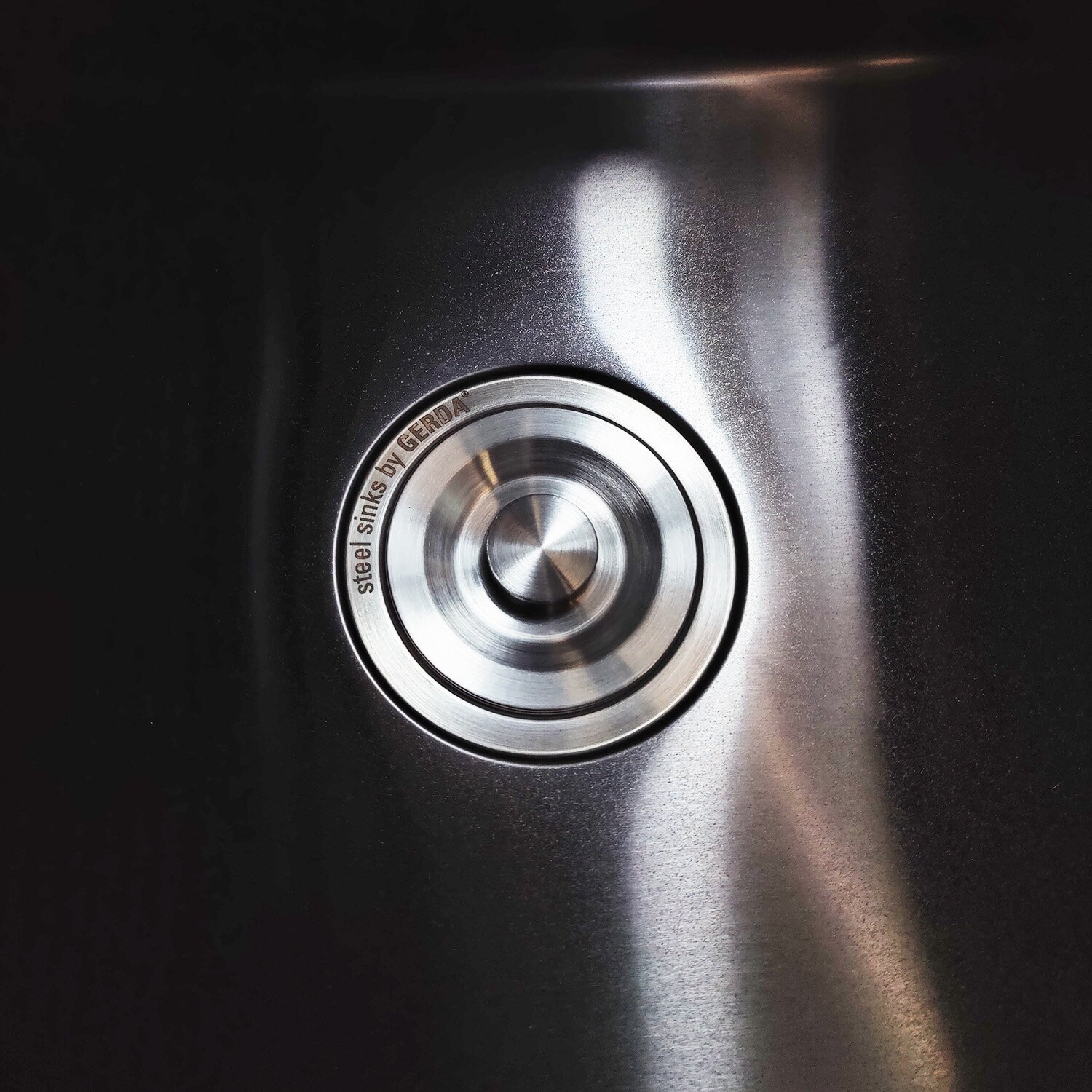 Мойка кухонная врезная GERDA GS5045 G, цвет графит, нержавеющая сталь, 500х450х220 мм / раковина для кухни - фотография № 5