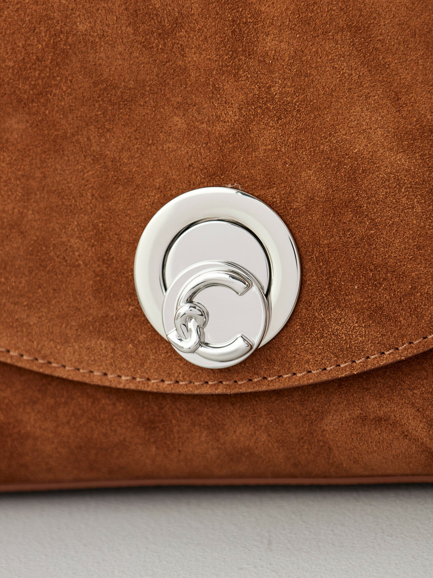Сумка сэтчел COCCINELLE NIKLA SUEDE, фактура зернистая, бархатистая, коричневый — фото 1