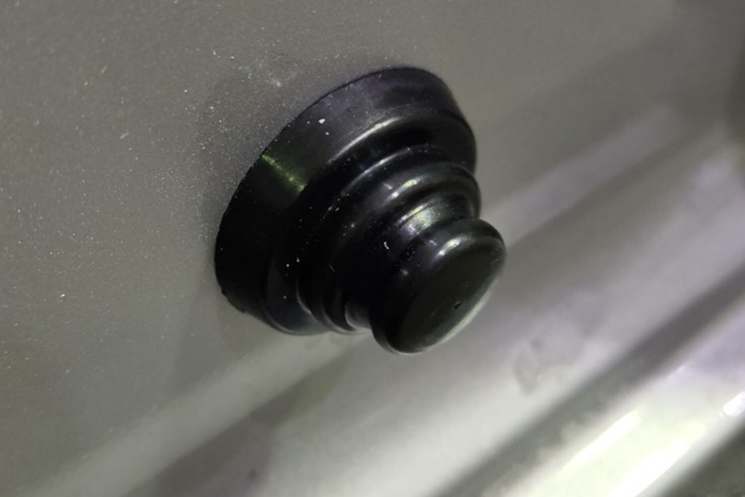 фото Колпачок концевика двери нового образца 4 шт. Веста, Vesta, GRANTA, KALINA, DUTSUN, NIVA LEGEND, Колпачек на концевик Веста, Демпферы замков дверей