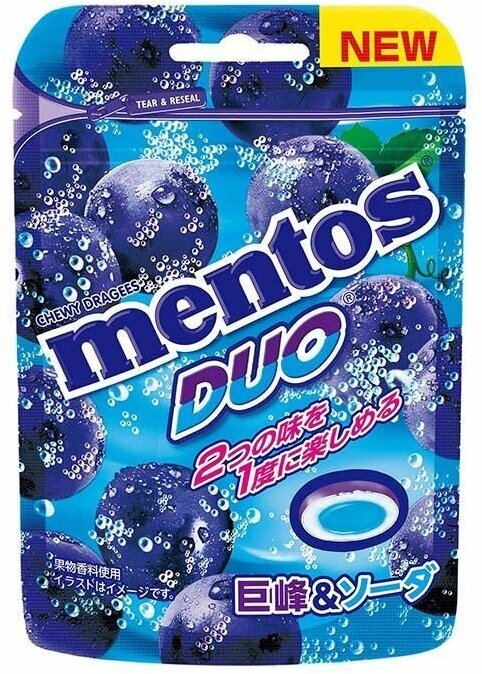 Жевательные конфеты Mentos DUO со вкусом винограда и содовой (Япония), 45 г - фотография № 2