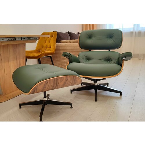 Зеленое кресло Lounge Eames Chair and Ottoman из натуральной кожи