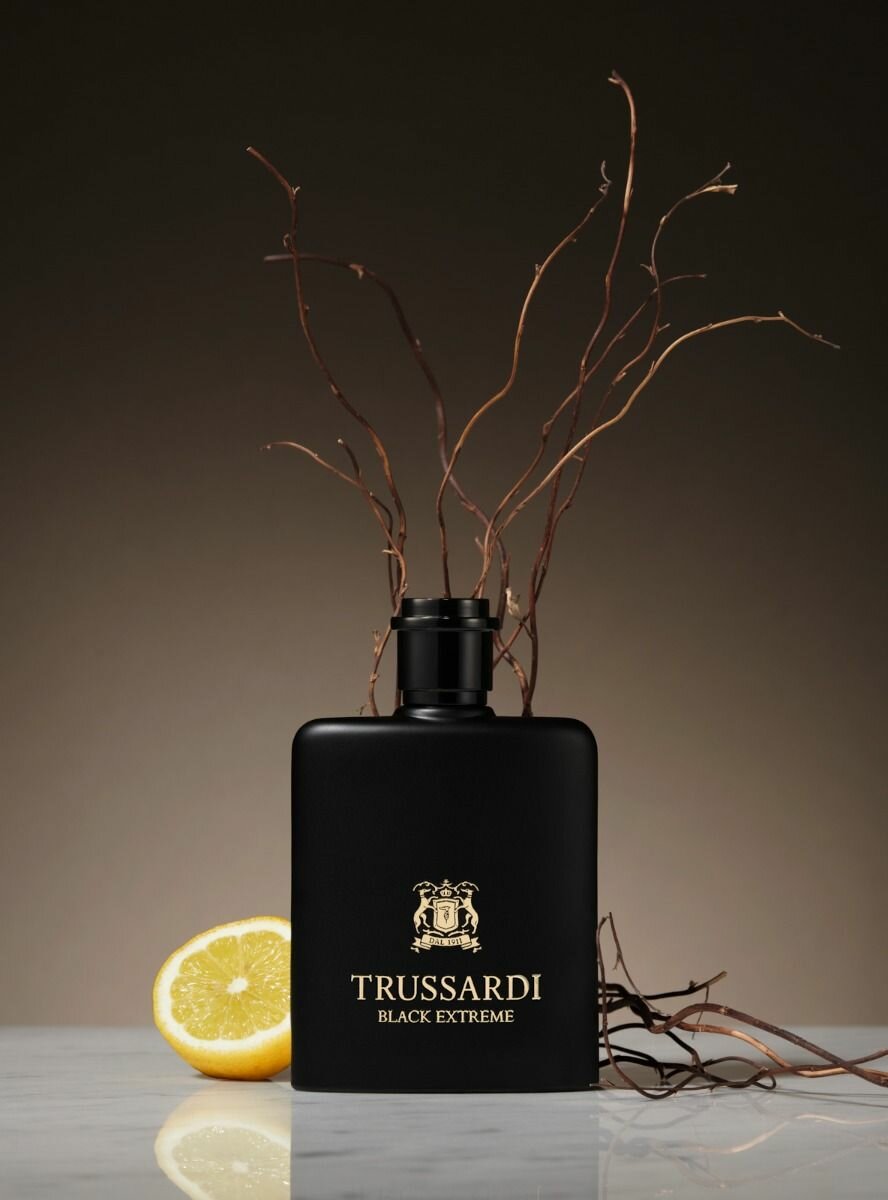 Туалетная вода Trussardi Black Extreme, 50 мл - фото №16