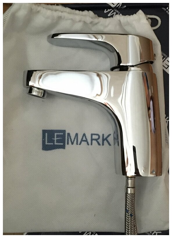 Смеситель LEMARK Shift LM4306C для умывальника