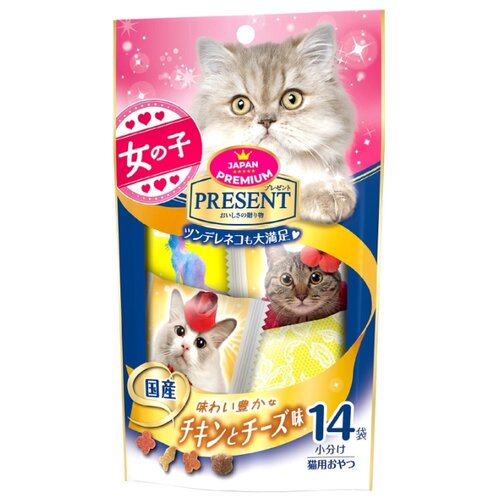 Лакомство для кошек Japan Premium Pet, хрустящий корм PRESENT для избалованных кошек на основе японского цыплёнка в сырном соусе, 42 г