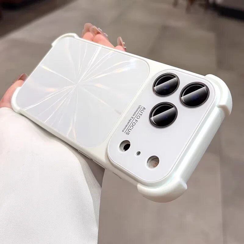 Белый чехол для iPhone 15 Pro Max с защитой камеры Aurora