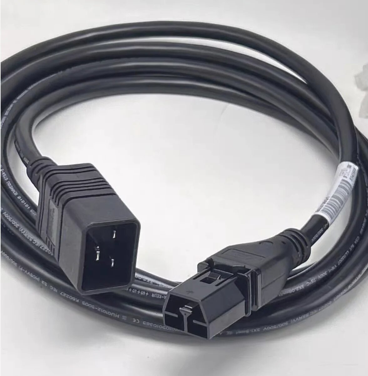 Кабель Anderson C20 C14 to Saf-D-Grid 3*1.5 мм² 3 м