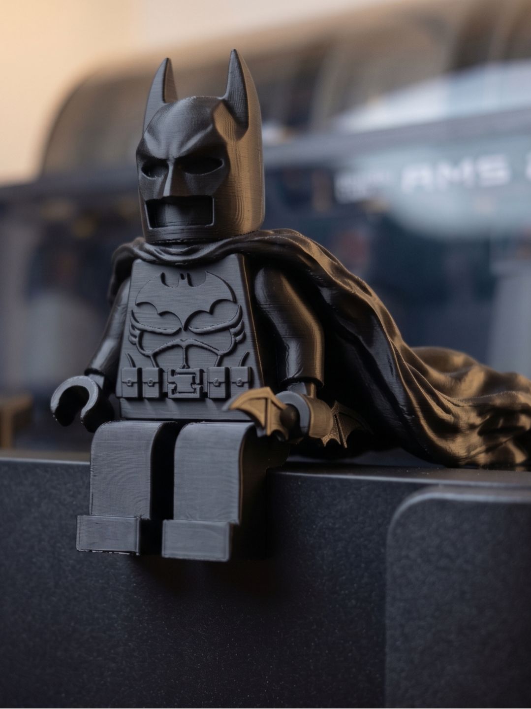 3D фигурка Бэтмена "LegoBrick Batman Desk Buddy" - Декор для стола