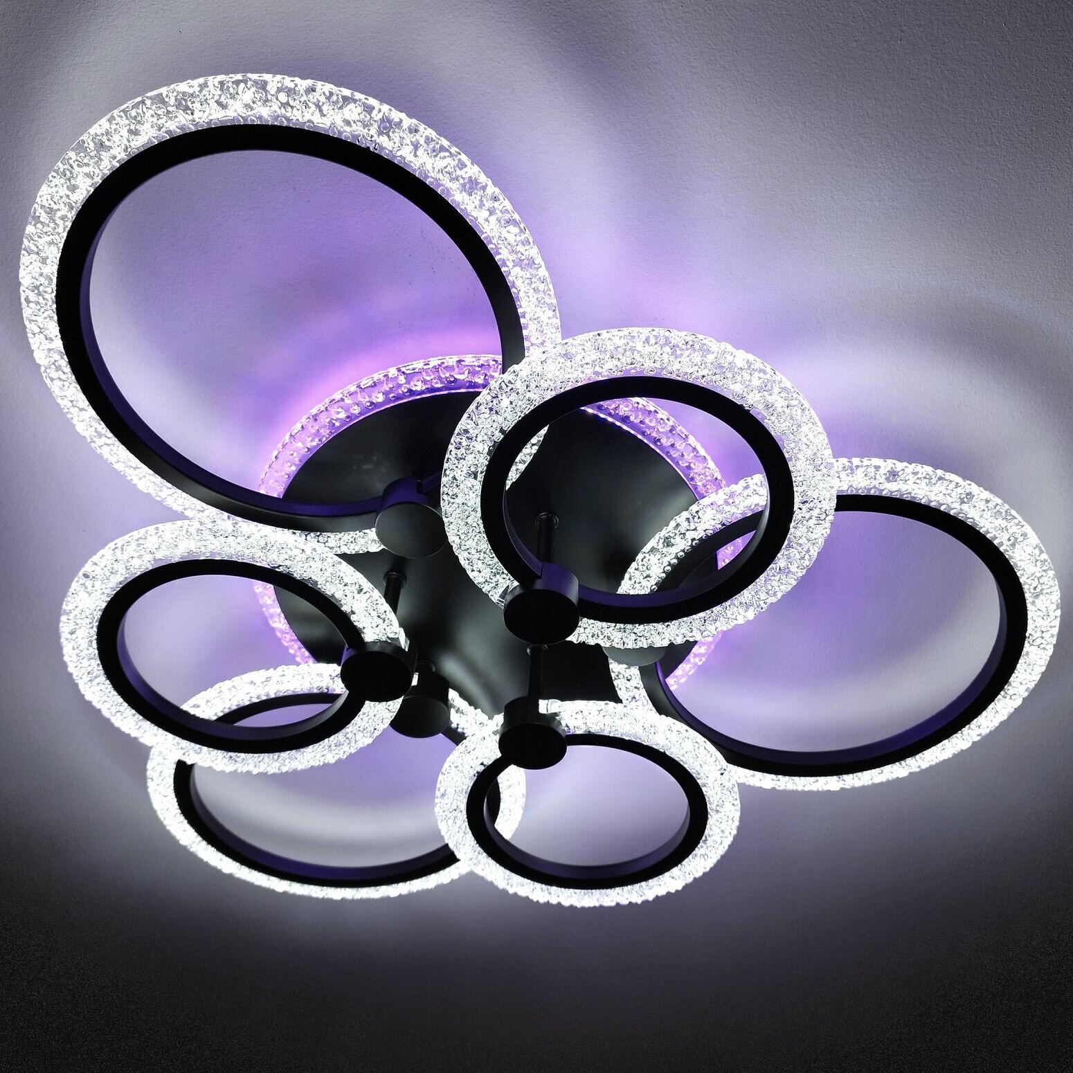 фото Управляемая светодиодная люстра с пультом и подсветкой 8313/3+3BK