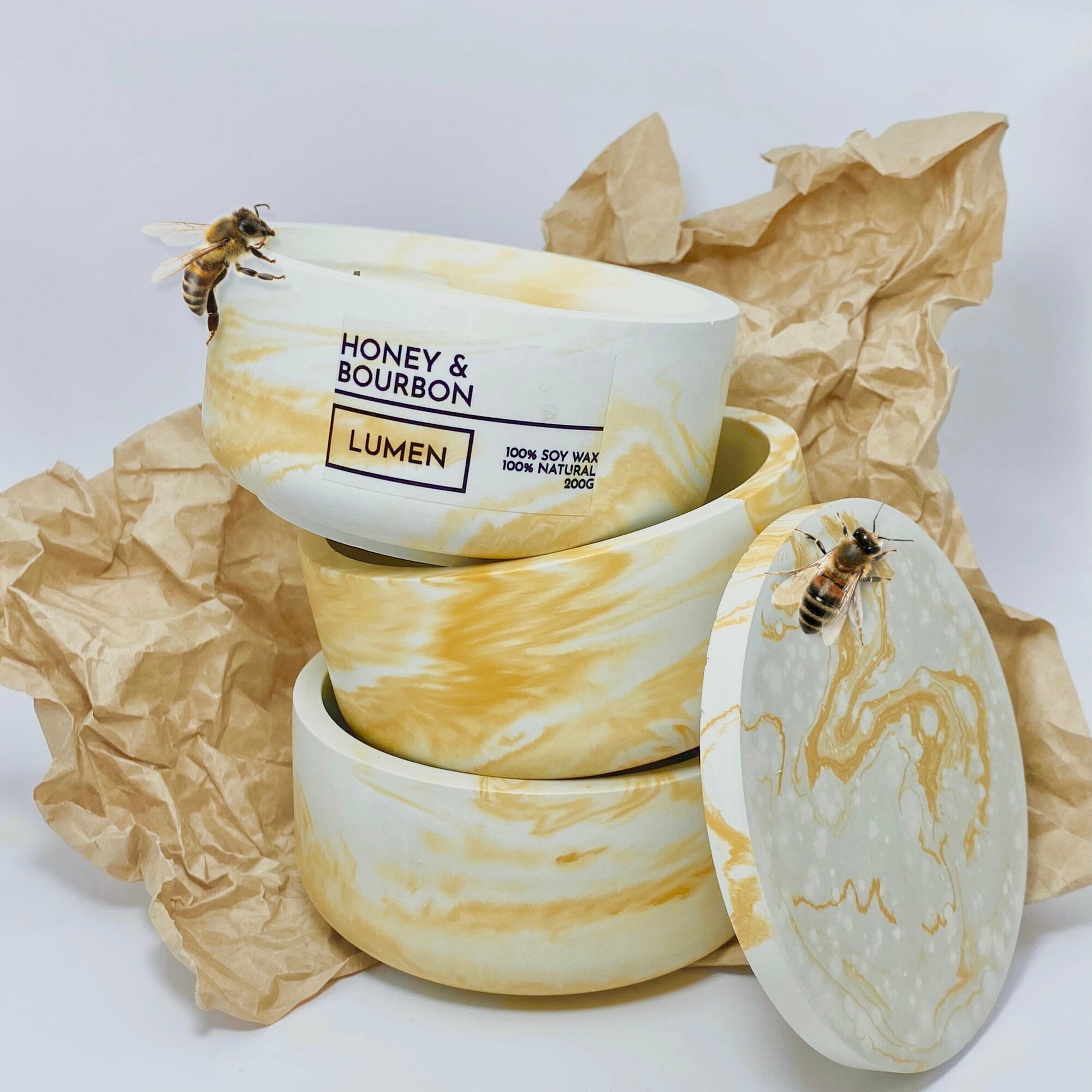 фото Арома свечи в вид шара на подставке