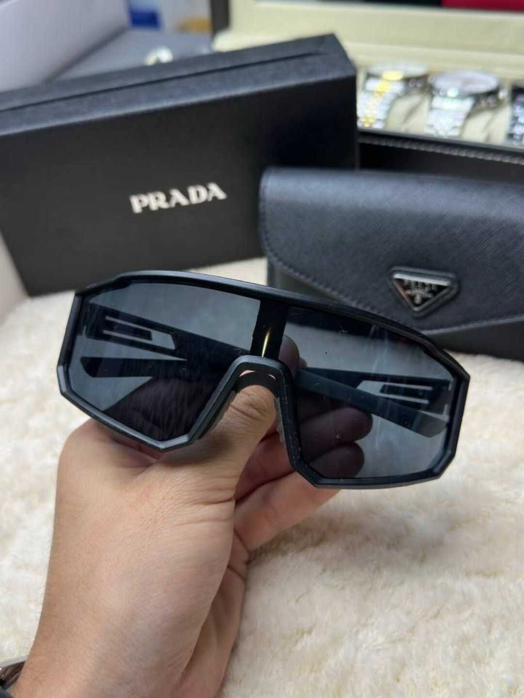 Солнцезащитные очки