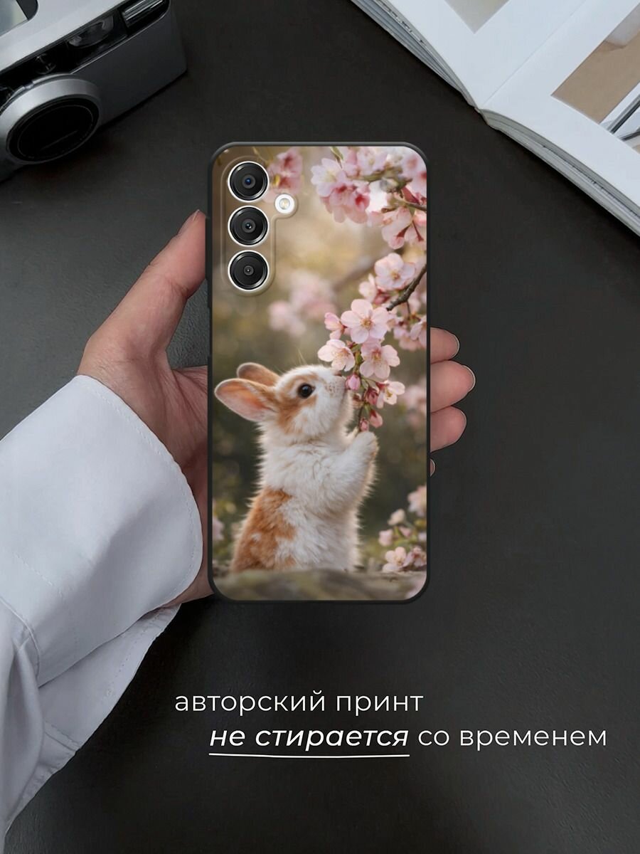 Черный матовый чехол на Samsung Galaxy A16 / Самсунг Галакси А16 с принтом Зайчик с сакурой — фото 1