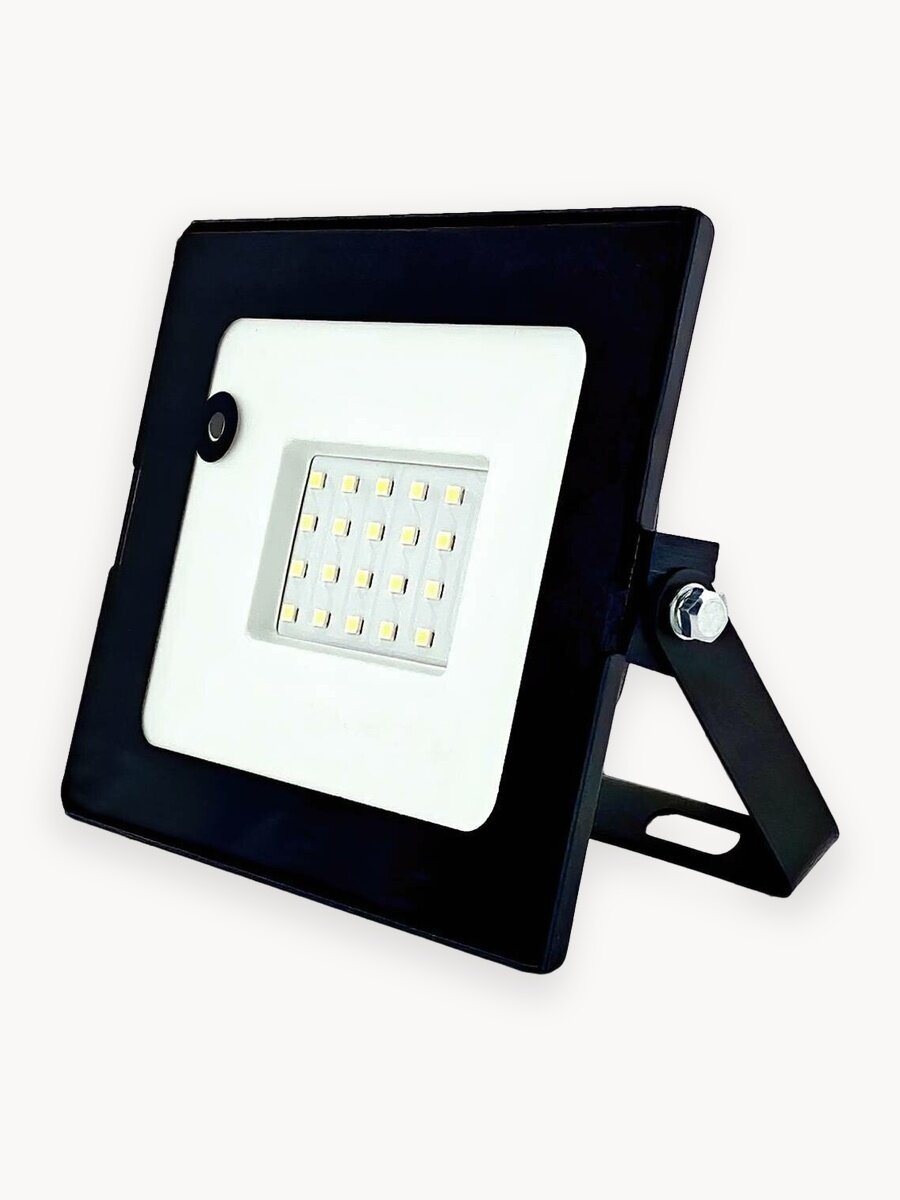 Светодиодный прожектор c датчиком движения GLANZEN 30Вт FAD-0012-30-SL 6500K IP65