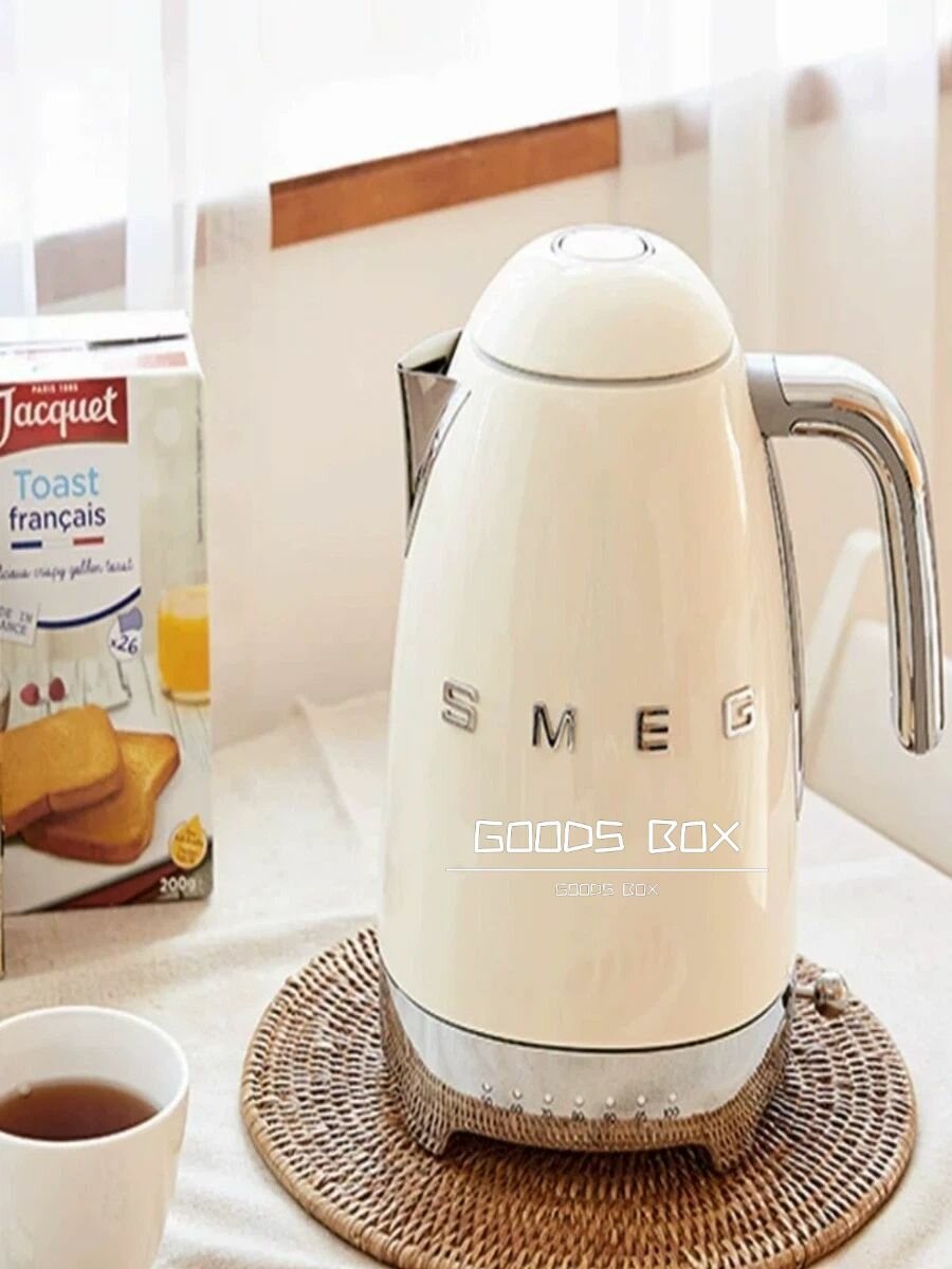Электрический чайник SMEG KLF04, черный