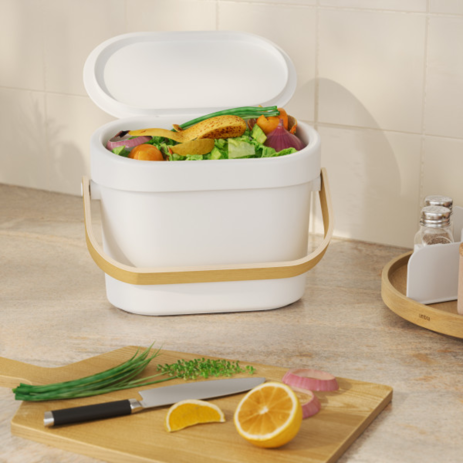 Контейнер для пищевых отходов Umbra Bellwood, белый/натуральное дерево