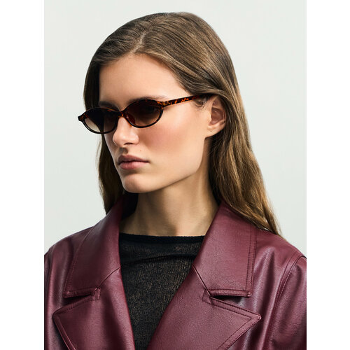 Солнцезащитные очки Zarina коричневый принт 705₽