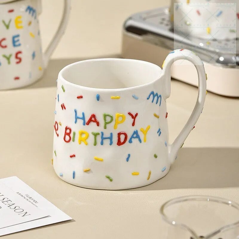 Керамическая кружка Happy Birthday с надписью и посыпкой, 388 мл, белый цвет