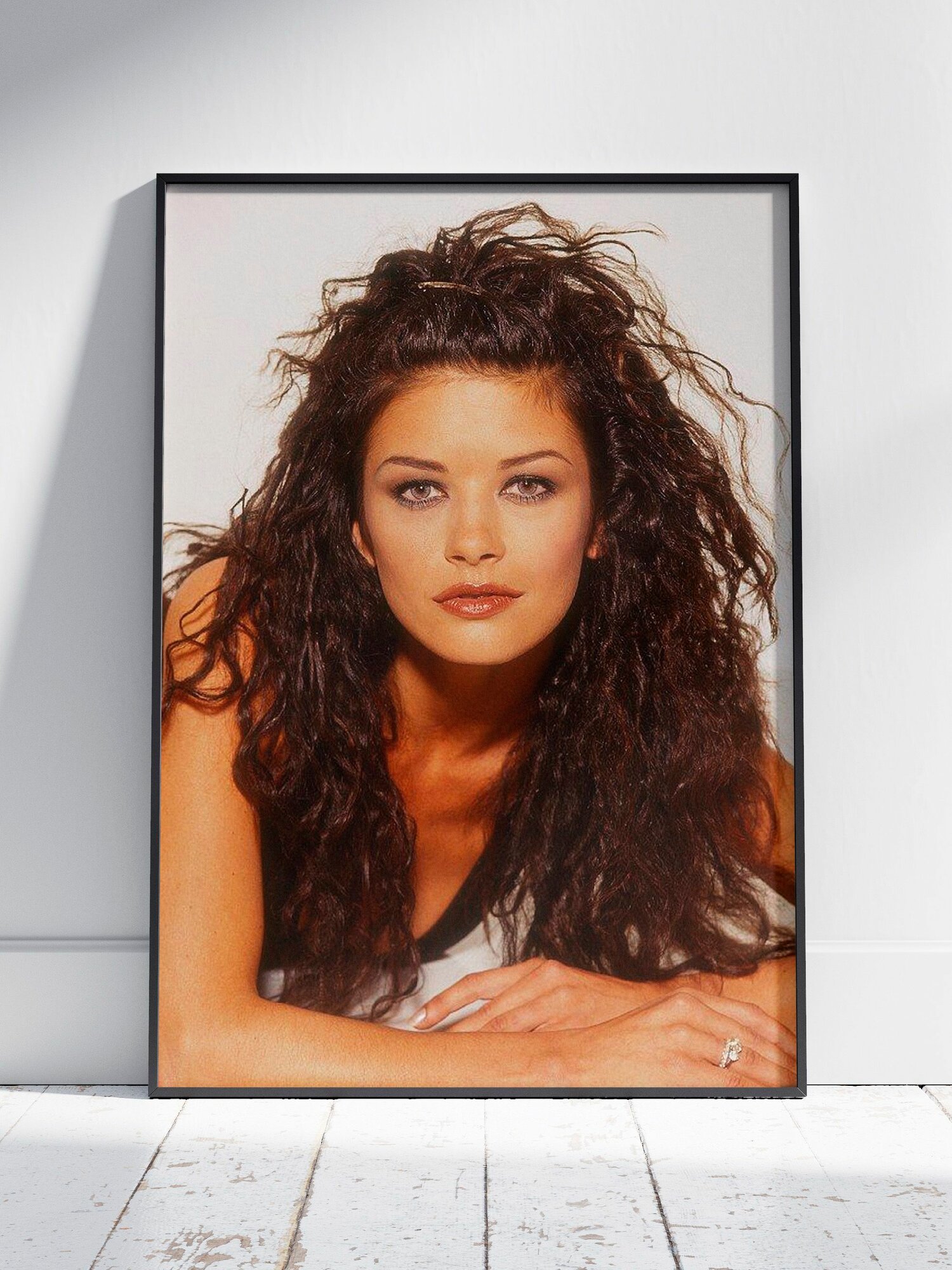 Плакат на стену для интерьера Кэтрин Зета Джонс (Catherine Zeta Jones 33) - Постер по актеру фильма, кино, сериала формата A4 (21x30 см)