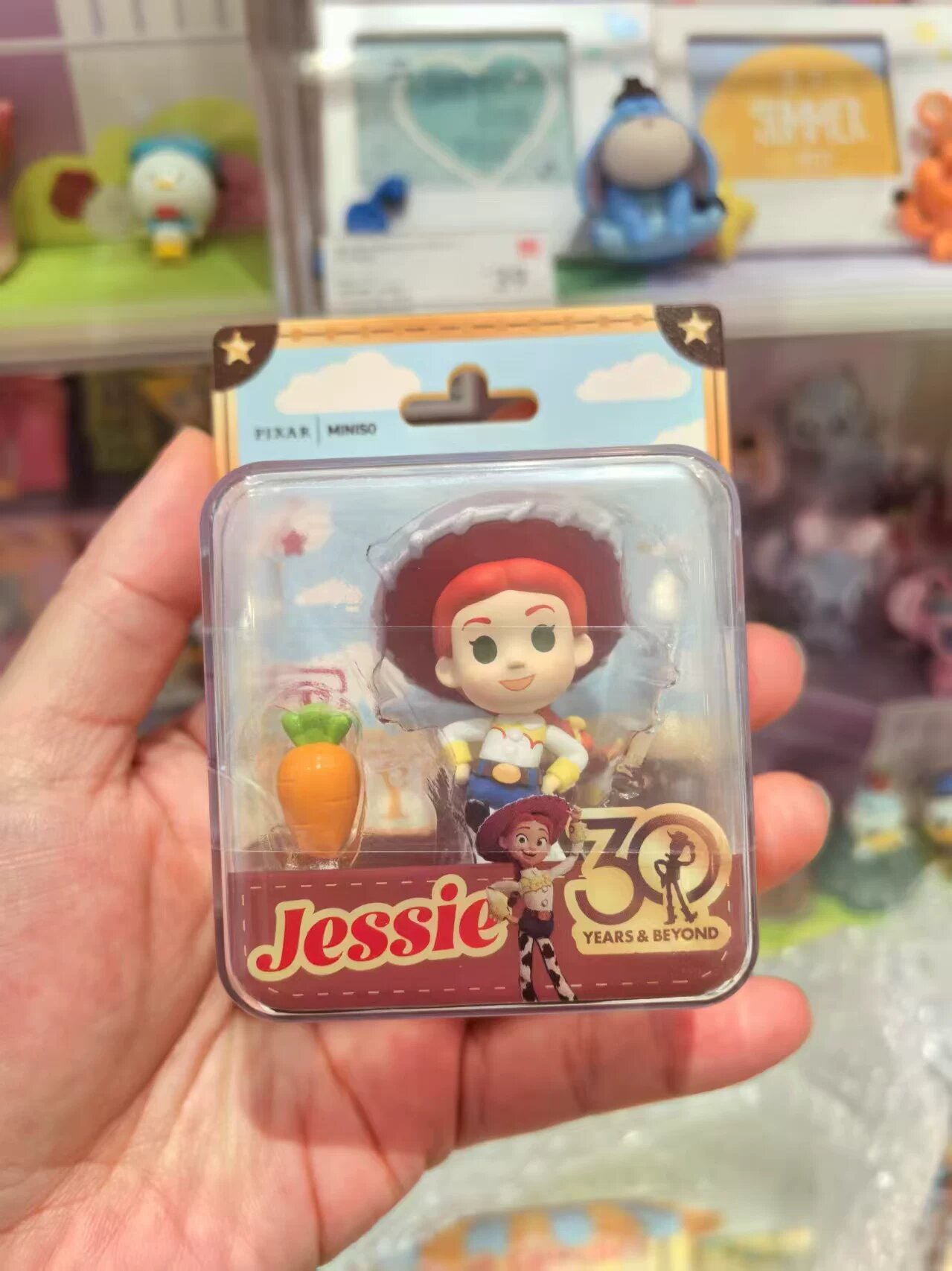 Miniso Pixar Истории Игрушек 30-летие Джесси Коллекционная Фигурка В Разобранной Упаковке Серия На Застежке Бейдж