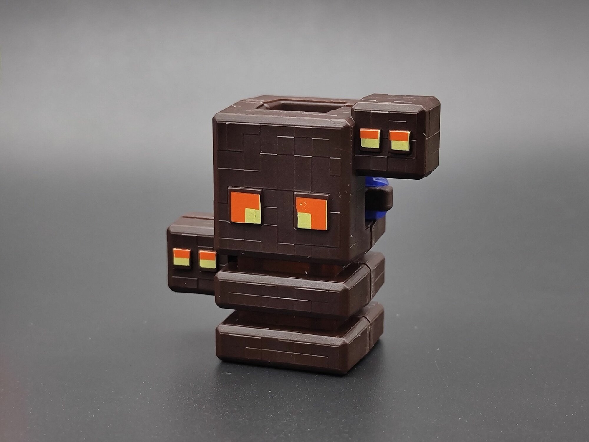 Игрушка Minecraft Kinder Joy коллекционная: лавовый куб