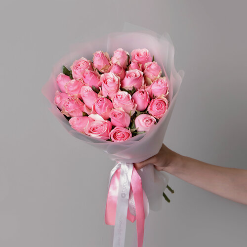 Изображение товара Букет из розовых роз 21 шт Высота 50 см в коробке и аквабоксе от "Простоцветы"