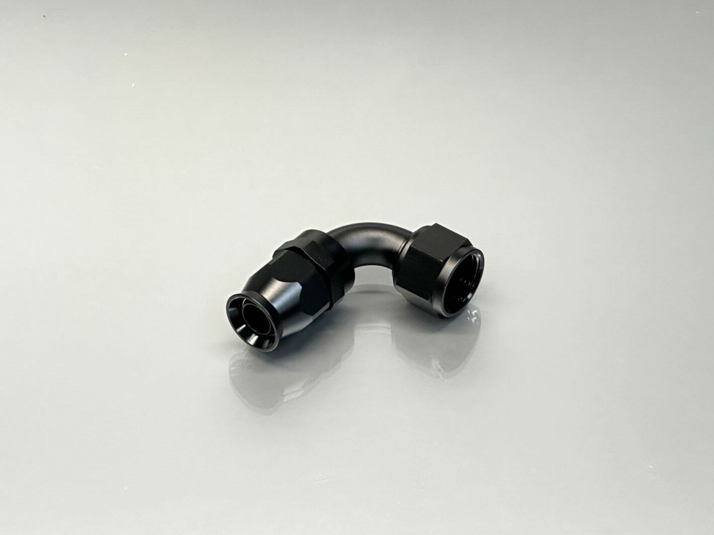 LEVEL Performance фитинг для PTFE-шланга AN12 90° GBTP6001-9012