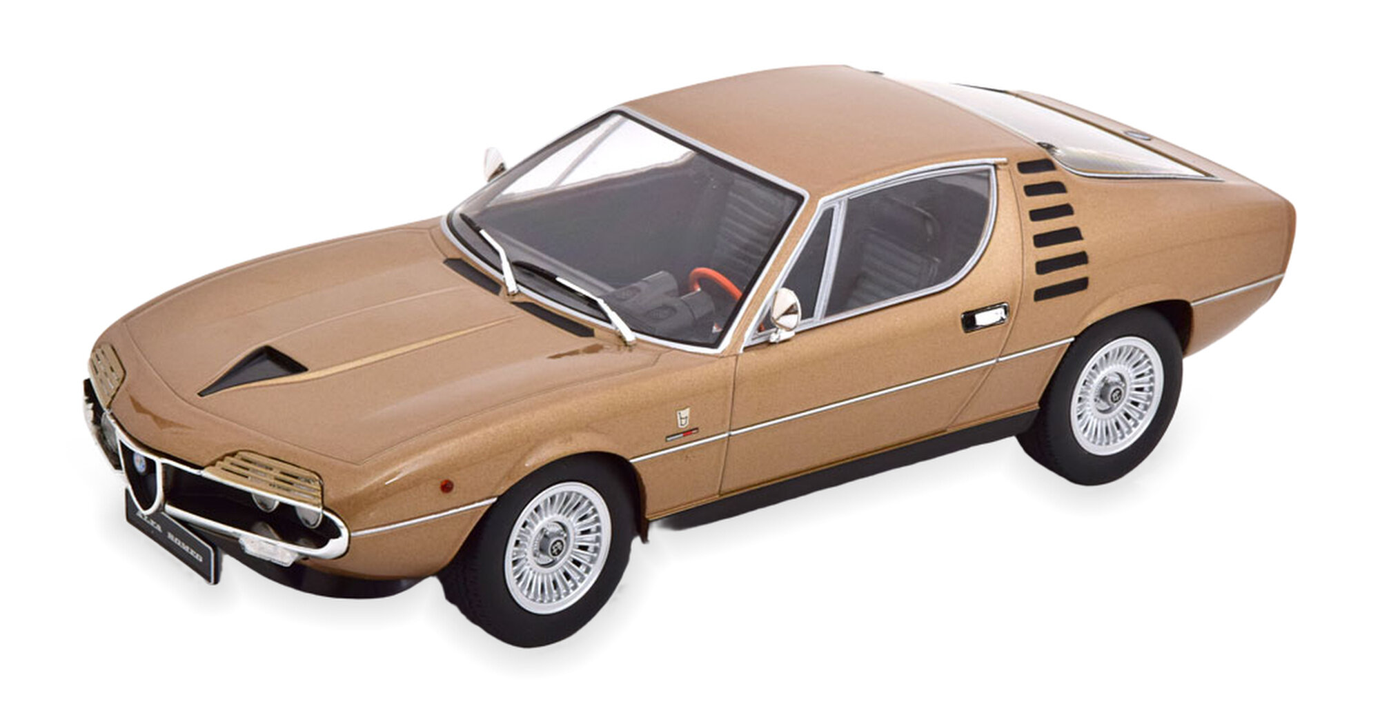 Модель коллекционная KK-SCALE Alfa romeo montreal 1970 golden metallic